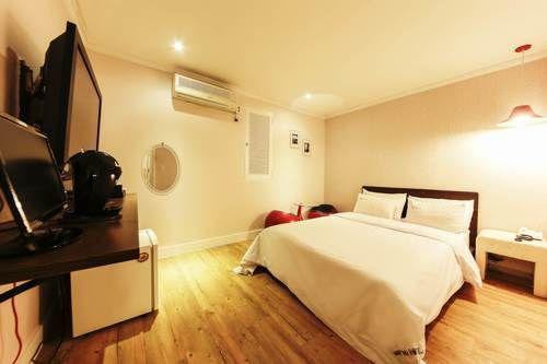 อิน โซล ชินชอน โคกุมะ Motel ภายนอก รูปภาพ